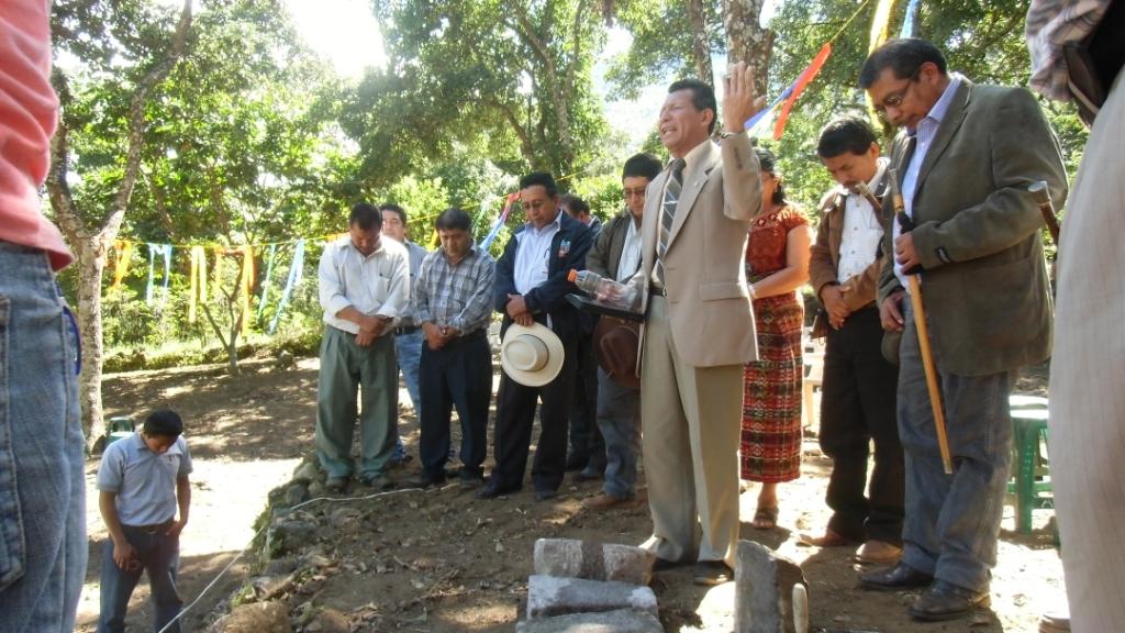 Feier zur Grundsteinlegung in San Pedro la Laguna